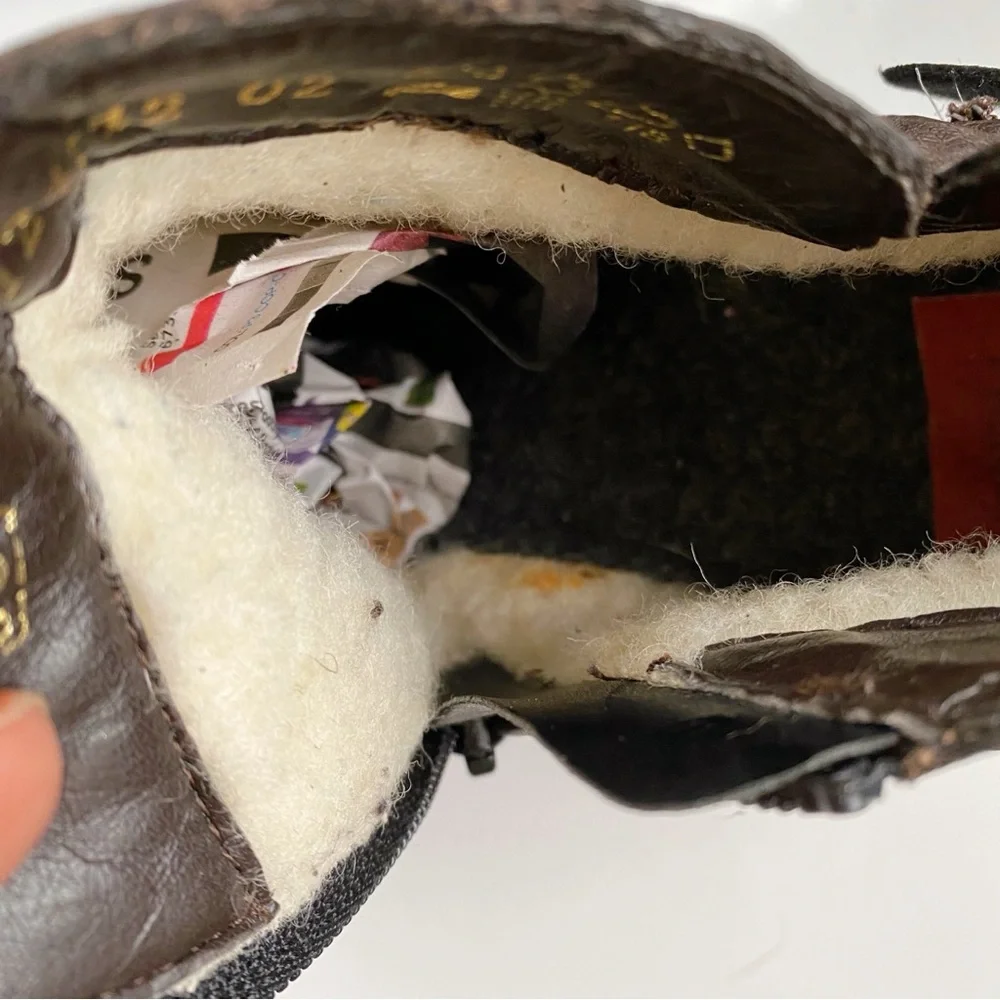 🍩 RIEKER DARK BROWN LEATHER SIDE BUCKLE CHUNKY HEEL BOOTIES! - Picture 13 of 15